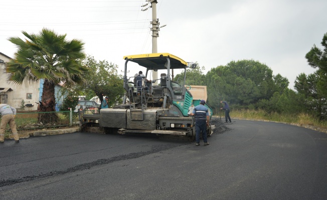 GEMLİK BELEDİYESİ’NDEN KÜÇÜK SANAYİYE YOL DESTEĞİ