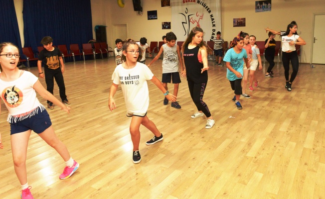 NİLÜFER'DE SPORLA VE SANATLA DOLU BİR YAZ TATİLİ