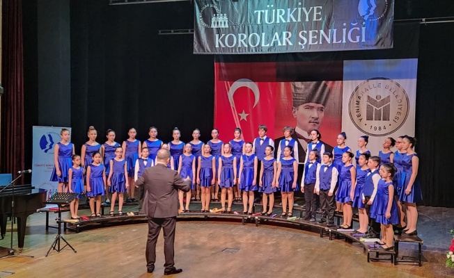 NİLÜFER'İN ÇOCUK VE GENÇLİK KOROLARINA ÖDÜL