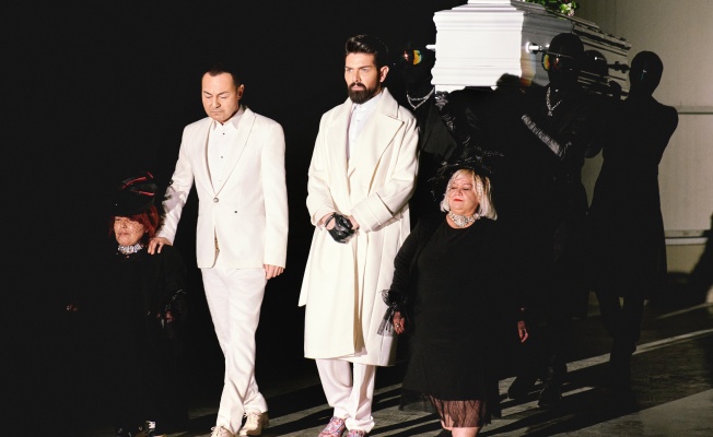 SERDAR ORTAÇ VE MEHMET ÇEVİK’TEN ÇOK KONUŞULACAK KLİP