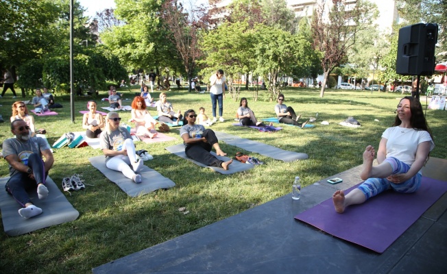 YOGA TUTKUNLARI NİLÜFER'DE BULUŞTU