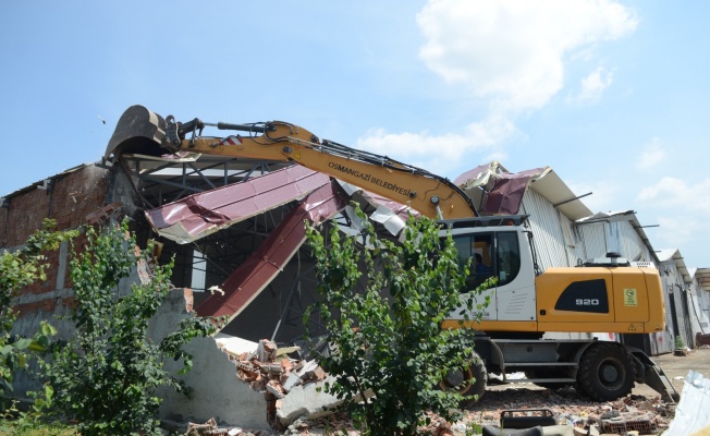 Osmangazi kaçak ve metruk yapılardan temizleniyor