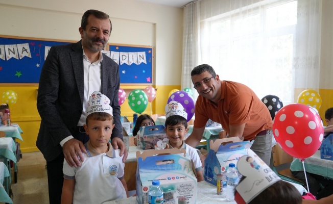 GÜRSU’DAKİ ÖĞRENCİLERE SÜRPRİZ HEDİYE