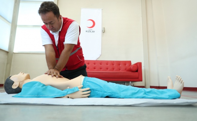 KIZILAY’IN TEMEL İLK YARDIM BİLGİLERİNE MOBİL UYGULAMADAN ERİŞİM