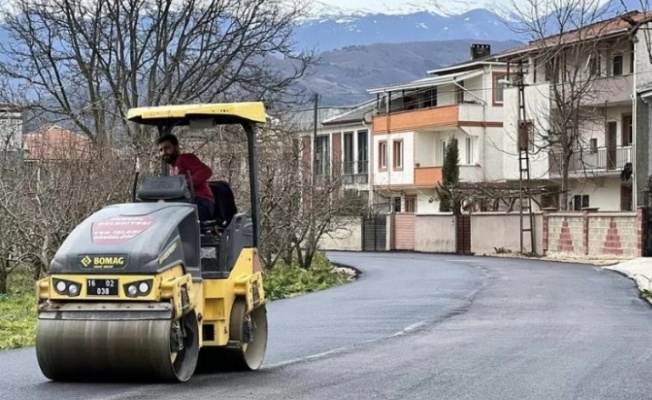 İnegöl'de Çeltikçide bağlantı yolu asfaltla kaplandı