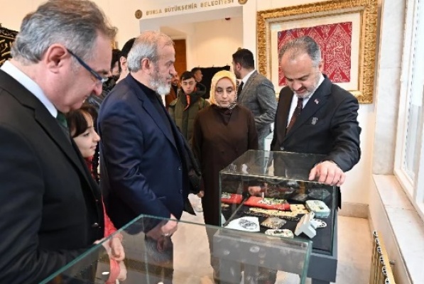 Başkan Aktaş, Kabe örtüleri sergisini gezdi