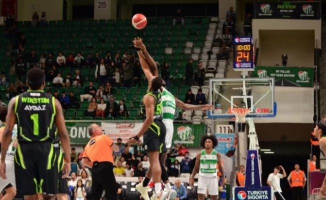 Basketbolda Bursa derbisinin galibi TOFAŞ oldu