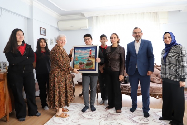 Yıldırım MTAL Öğrencilerinden Hayırsever Nurten Gültekin’e Vefa Ziyareti