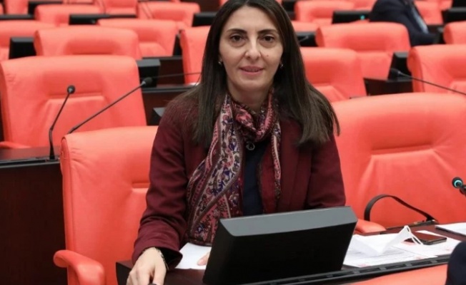CHP'li vekil '23 Nisan Marşı'nın engellenmesini TBMM'ye taşıdı
