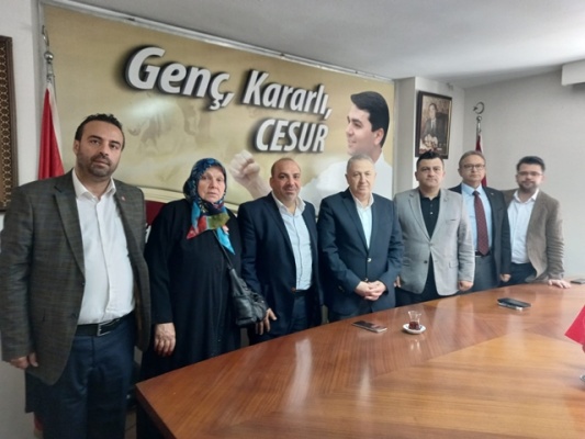 Demokratlarda Üst Düzey Bayramlaşma