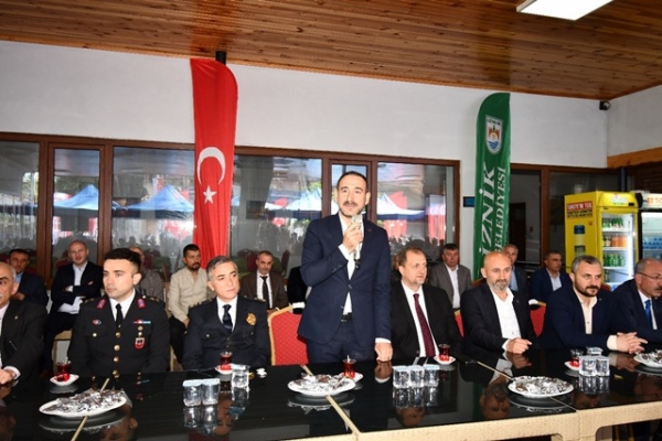 İZNİK’TE GELENEKSEL BAYRAMLAŞMA TÖRENİ GERÇEKLEŞTİ