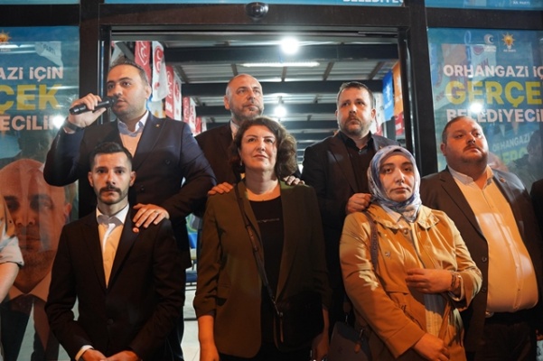 Orhangazi'de hizmet yarışını yeniden Bekir Aydın kazandı