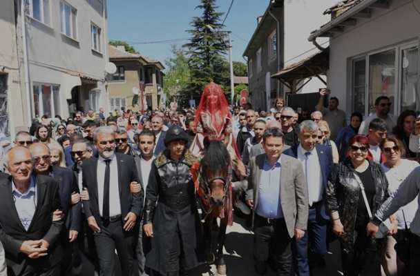 Osmangazi'de köy düğünü geleneği yaşatıldı