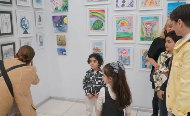 Bursalı minik ressamların eserleri BAOB’da sergilendi