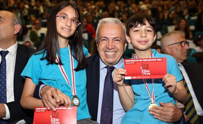 Nilüfer'de okuma şampiyonları ödüllerini aldı