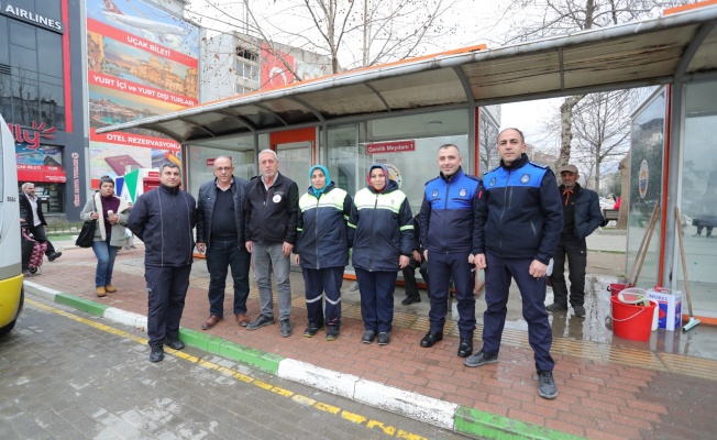 Gemlik’te Otobüs Durakları Tertemiz