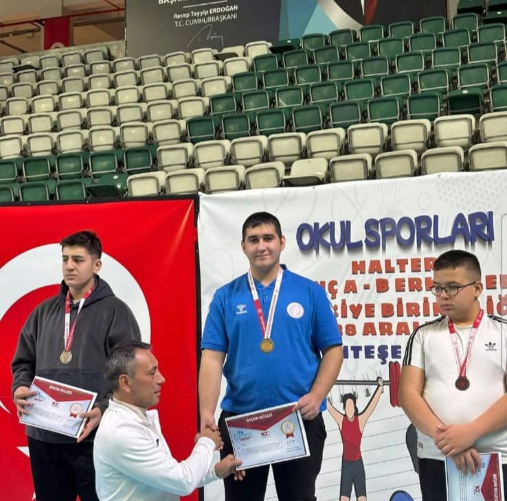Yıldırım Ticaret Mesleki ve Teknik Anadolu Lisesi’nden Halter’de Türkiye Şampiyonluğu
