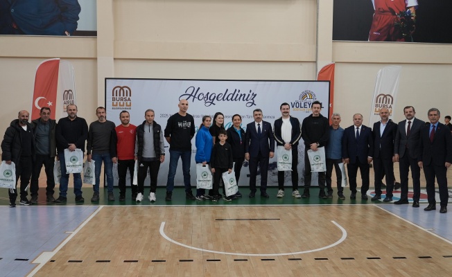 GÜRSU BELEDİYESİ VOLEYBOLÜN ŞAMPİYONU OLDU