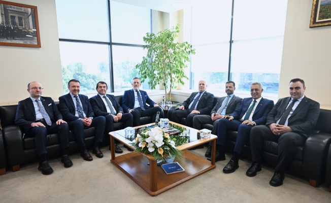 Bursa Büyükşehir Belediye Başkanı Mustafa Bozbey BTSO’yu Ziyaret Etti