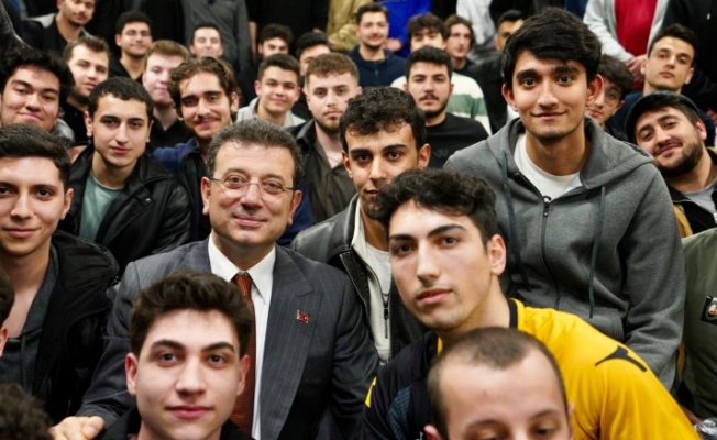 İBB FİLENİN SULTANLARI YURDU’NDA KALAN ÖĞRENCİLERLE İFTAR YAPTI