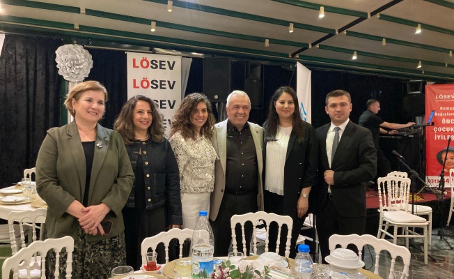 LÖSEV’DEN BURSA’DA GELENEKSEL İFTAR BULUŞMASI KANSER HASTALARI BİRLİKTE İFTAR YAPTI, SAĞLIK DİLEDİ