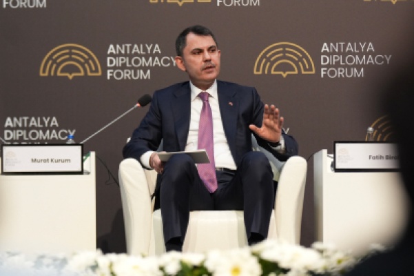 Bakan Kurum: ‘Paris’ Türkiye’nin ilerlemesini destekleyecek