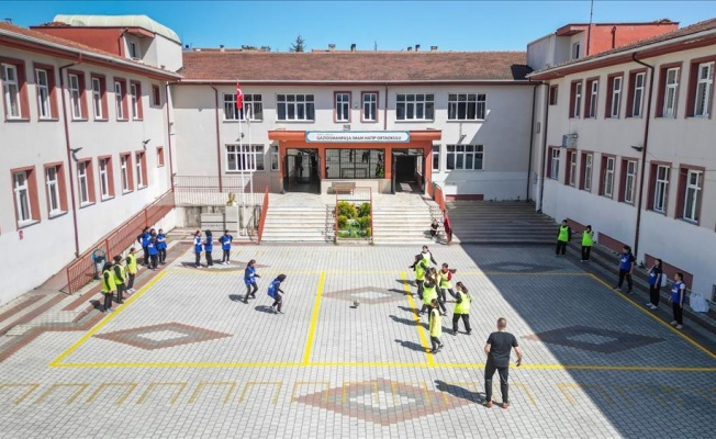 İnegöl’de Okul Bahçelerine Bahar Geldi