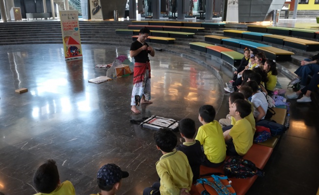 Tiyatronun coşkusu Bursa'yı sardı
