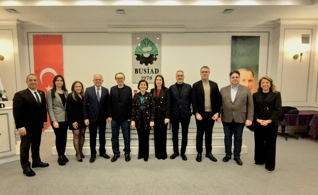 “Trump dünyaya dolarla rezerv tutmayın diyor”