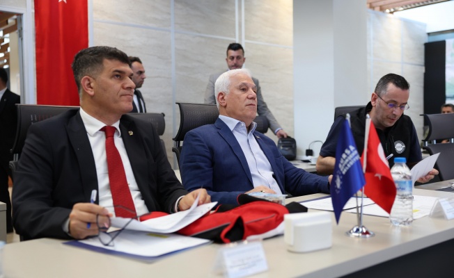 Başkan Bozbey; "Bursalıların da çalışma arkadaşlarının da haklarını koruduk'
