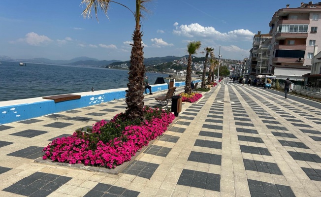 Bursa çiçek bahçesine dönüşüyor