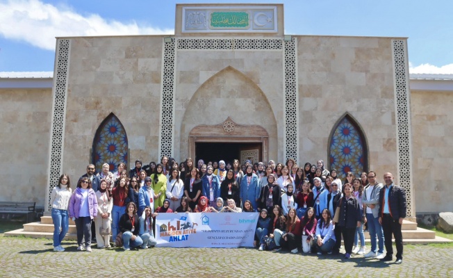 Gençler Ahlat’ta Geçmişle Gelecek Arasında Bir Köprü Kurdu