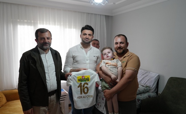 GÜRSULU MİNİK TARAFTARA ANLAMLI ZİYARET