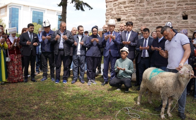 Kırgız Halkı İznik'te Şenliklerde Buluştu