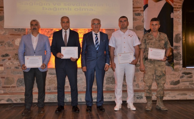 SİGARAYI BIRAKAN KAMU ÇALIŞANLARINA BAŞARI SERTİFİKASI VERİLDİ