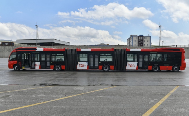 TOPLU ULAŞIMDA YENİ DÖNEM  YÜKSEK KAPASİTELİ METROBÜSLER GELİYOR