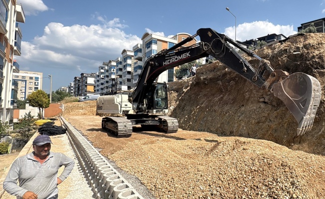 Gemlik’te Yol Açma Çalışmaları Hız Kesmeden Sürüyor