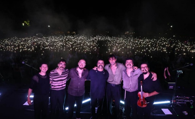 İnegöl’de Festival Heyecanı Dedublüman Konseriyle Zirveye Ulaştı