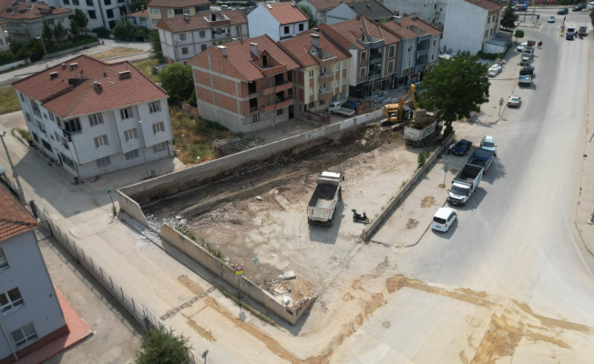 Atıl Vaziyetteki Boş Alan Otoparka Dönüşüyor