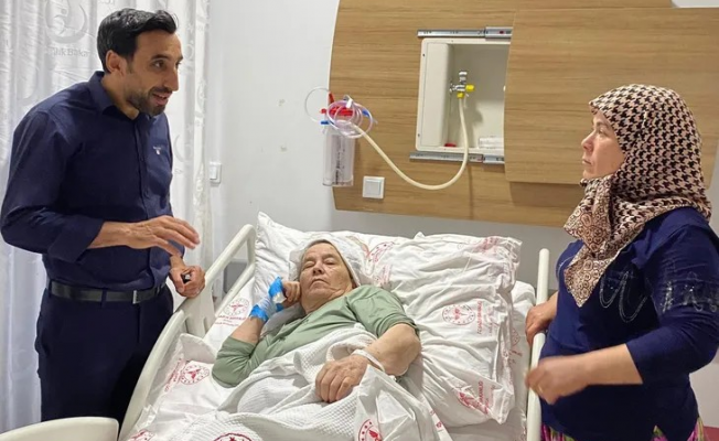 Bursa'da yangın mağduru engelli hastaya Gürsu SHM'den moral ziyareti