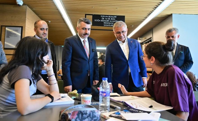 ‘HİZMETTE ÖNCELİK GENÇLERİN’