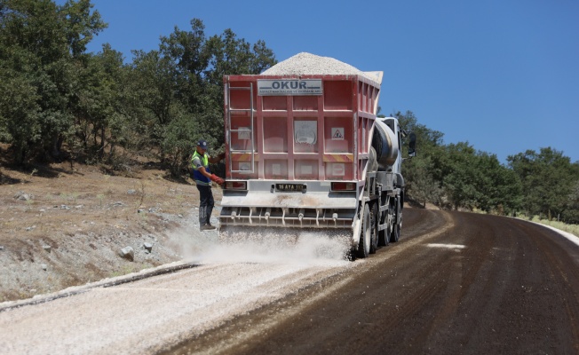 Mustafakemalpaşa’nın kırsal yollarına konfor geliyor