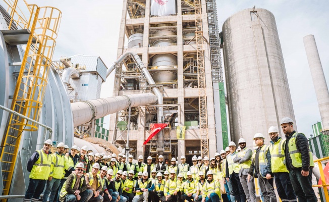 SİNTEK GROUP İZ BIRAKTI: BURSA ÇİMENTO MODERNİZASYON PROJESİ'NDE DÖNER FIRIN ATEŞLEMESİ GERÇEKLEŞTİ