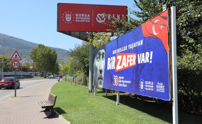Zafer Bayramı coşkusu Bursa'nın her köşesinde!