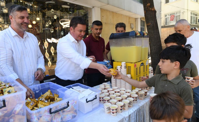 Başkan Aydın, vatandaş ve esnafla buluşmaya devam ediyor