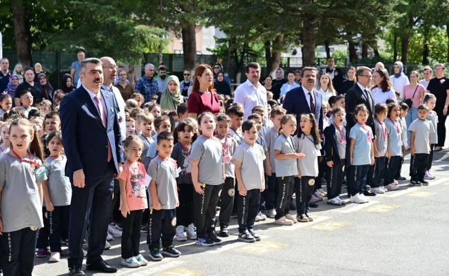 BAŞKAN YILMAZ’DAN ÖĞRENCİLERE ALTIN ÖĞÜTLER
