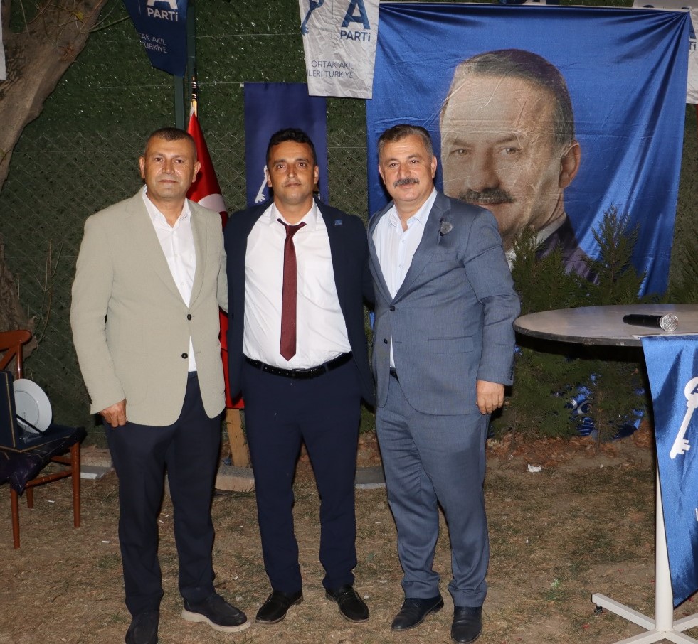 Bursa'da Yeniden Refah Partisi İlçe Başkanı, Anahtar Parti'ye katıldı