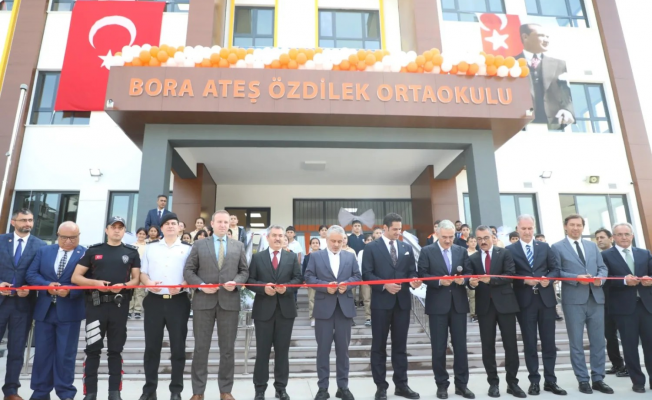 İnegöl’de Hem Yeni Eğitim Öğretim Yılı Hem Yeni Okul Birlikte Açıldı