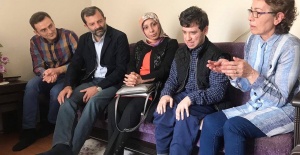 Baskan Mustafa Isik Meryem Anne Evlat Sevgisinin Ve Emegin Simgesi