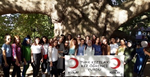 Turk Kizilay Kiz Ogrenci Yurdu Ogrencileri Tarih Sehri Bursa Nin Dokusuna Hayran Kaldi